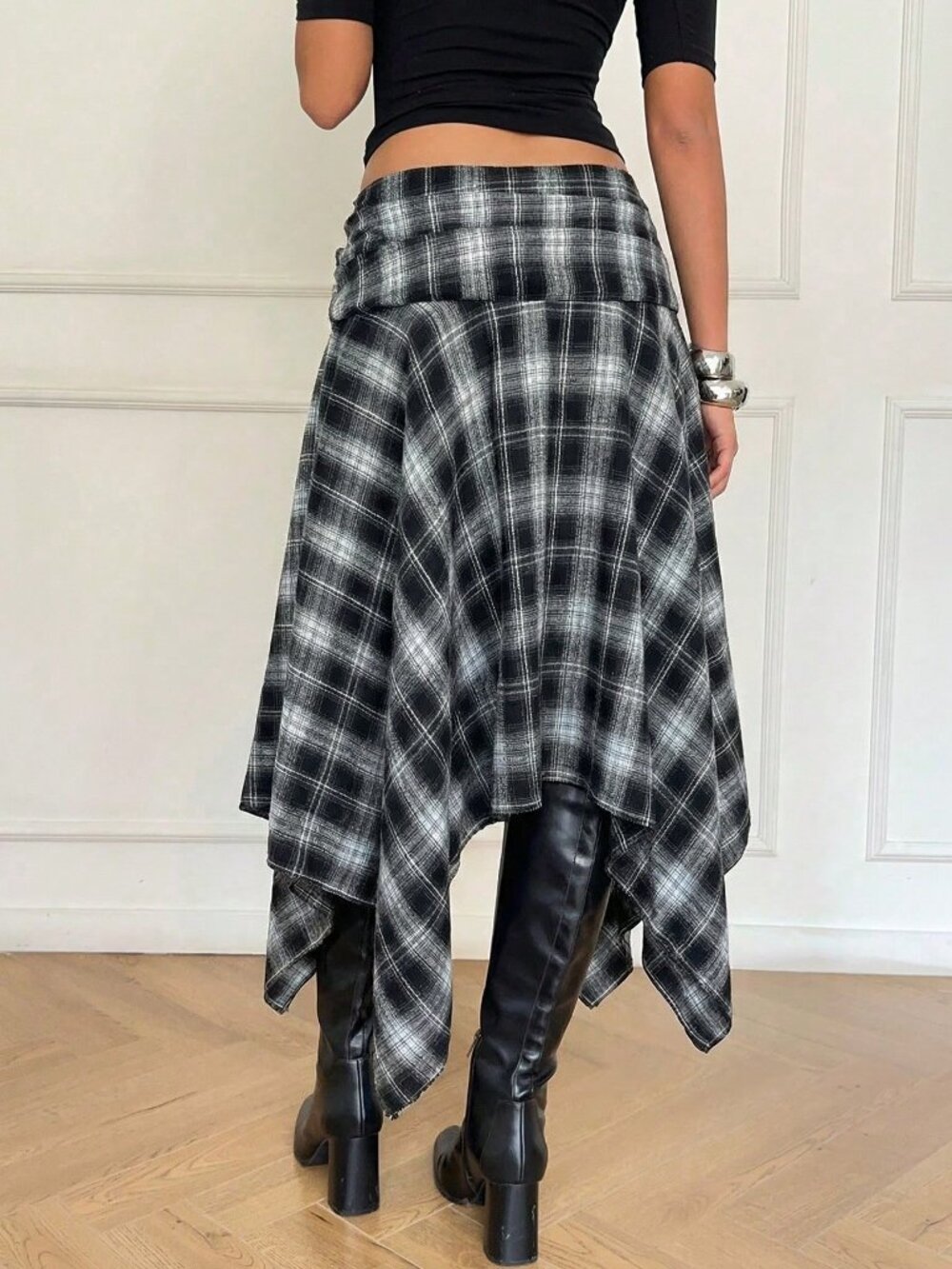 Black And White Casual Women's Asymmetric Hem Plaid Midi Skirt - Picture 2 of 4